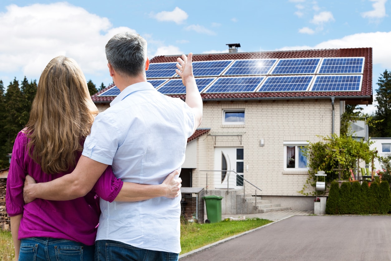 Impact of solar power on real estate- boosting property value and attracting buyers